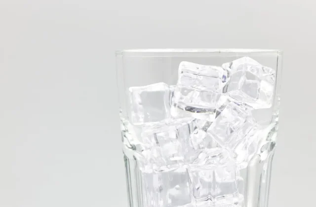 Clear vs Cloudy Ice: Why the Difference