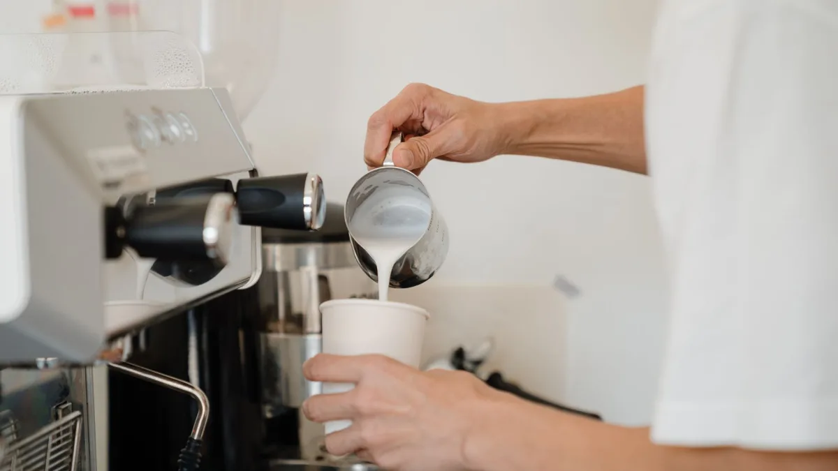 Countertop Ice Maker Tank Capacity and Refills