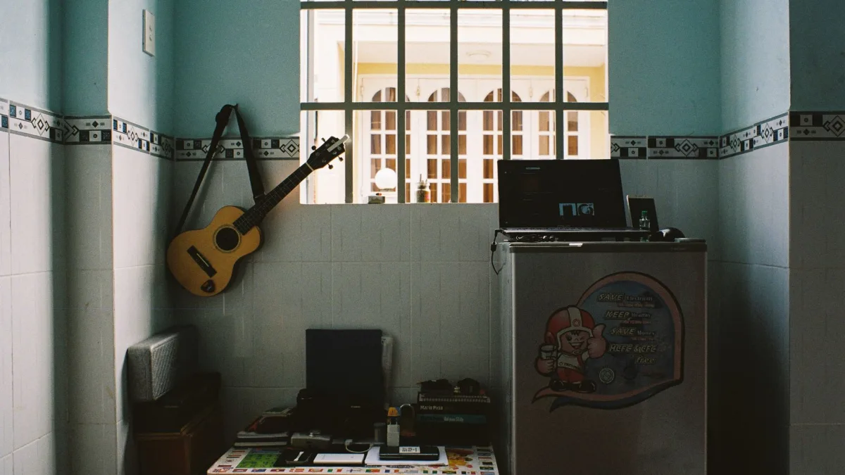 Countertop Ice Maker for a Dorm Room Setup