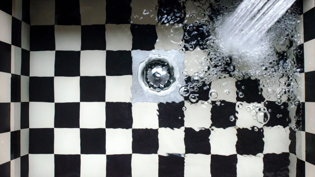 How to Drain an Ice Maker Completely