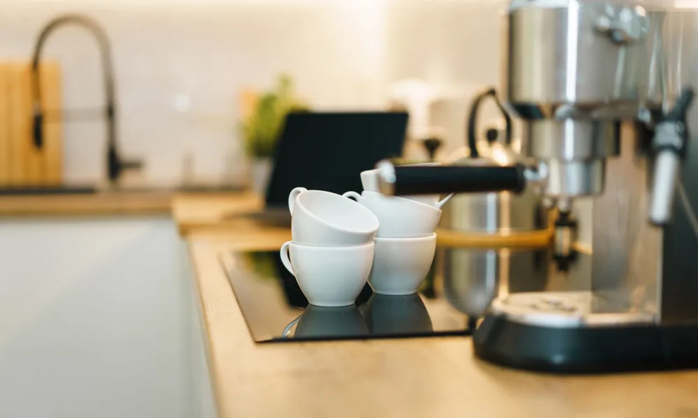 Ecozy nugget ice maker on countertop